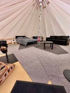 Tente meublée au Bold'air